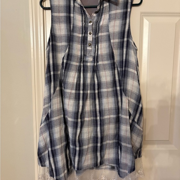 Umgee Tops - Plaid Sleeveless Top with Lace Hem